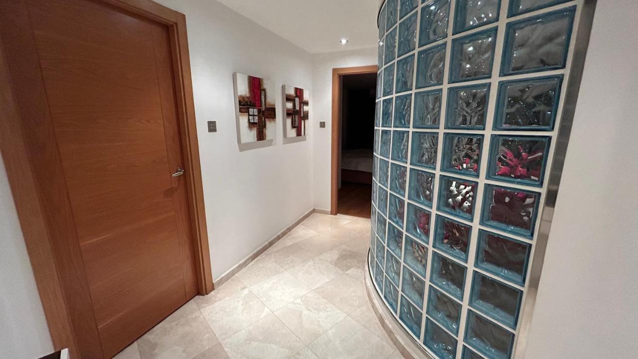 Ocean Village Luxury 2 Bed 2 Bath Apartment - Amazing Views - Pools And Jacuzzis Gibraltar Buitenkant foto