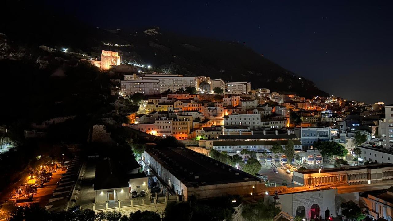 Ocean Village Luxury 2 Bed 2 Bath Apartment - Amazing Views - Pools And Jacuzzis Gibraltar Buitenkant foto