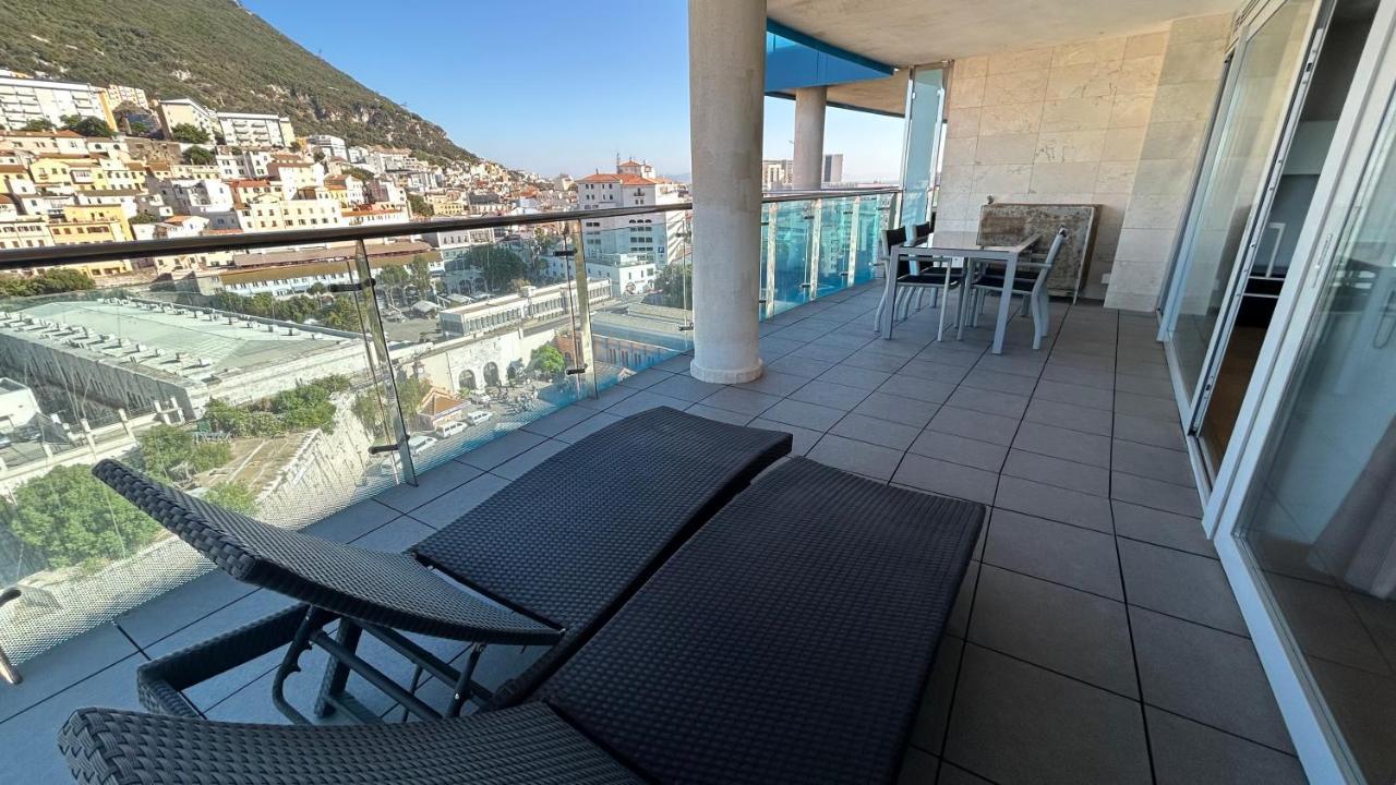 Ocean Village Luxury 2 Bed 2 Bath Apartment - Amazing Views - Pools And Jacuzzis Gibraltar Buitenkant foto