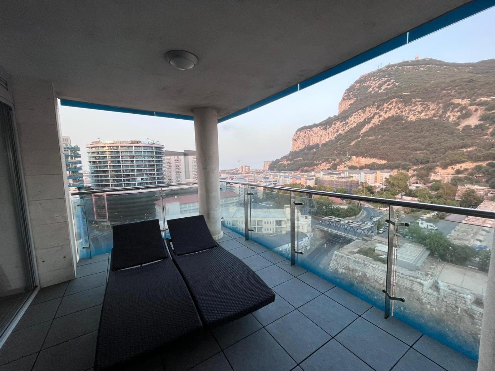 Ocean Village Luxury 2 Bed 2 Bath Apartment - Amazing Views - Pools And Jacuzzis Gibraltar Buitenkant foto