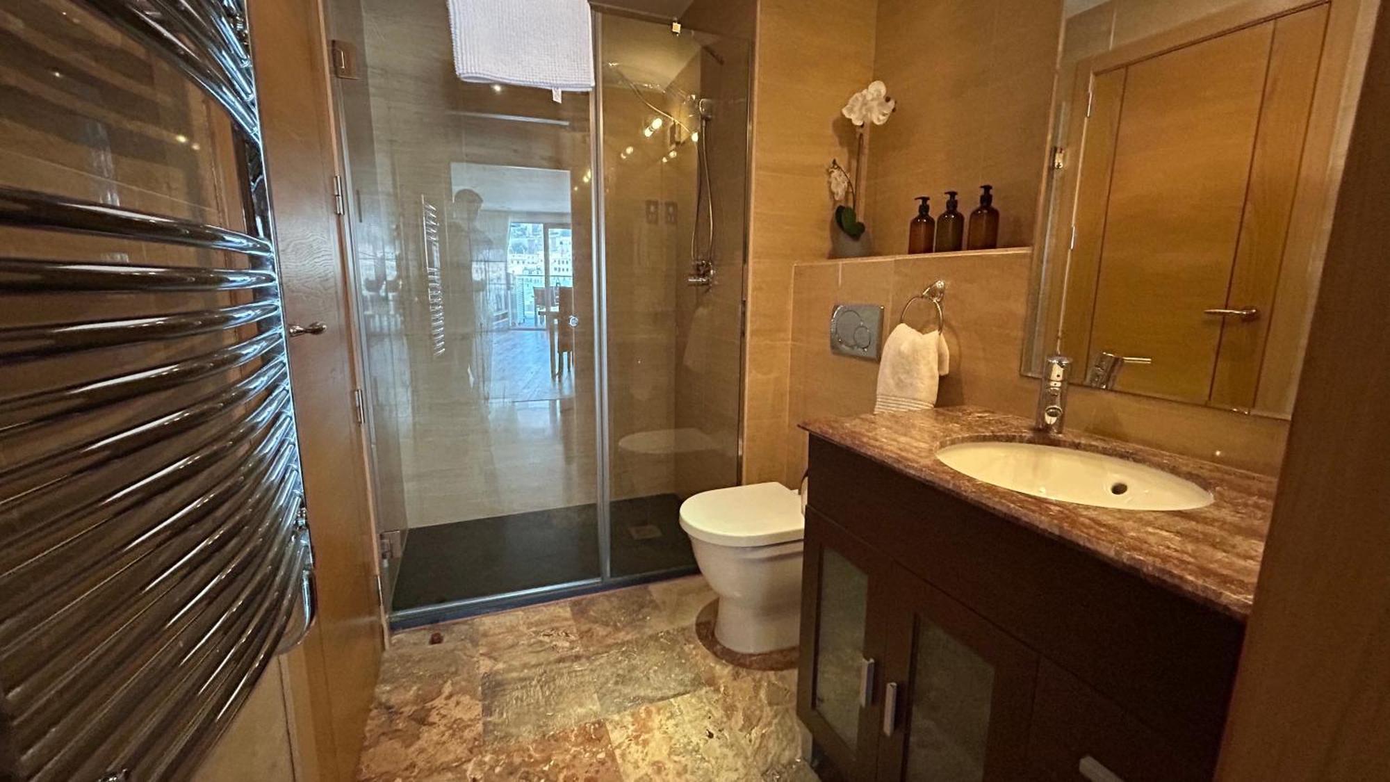 Ocean Village Luxury 2 Bed 2 Bath Apartment - Amazing Views - Pools And Jacuzzis Gibraltar Buitenkant foto